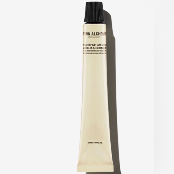 Nicole Lee Cosmetic Bag, Grown Alchemist Skincare & Elf Primer Beauty Bundle - Picture 2 of 4